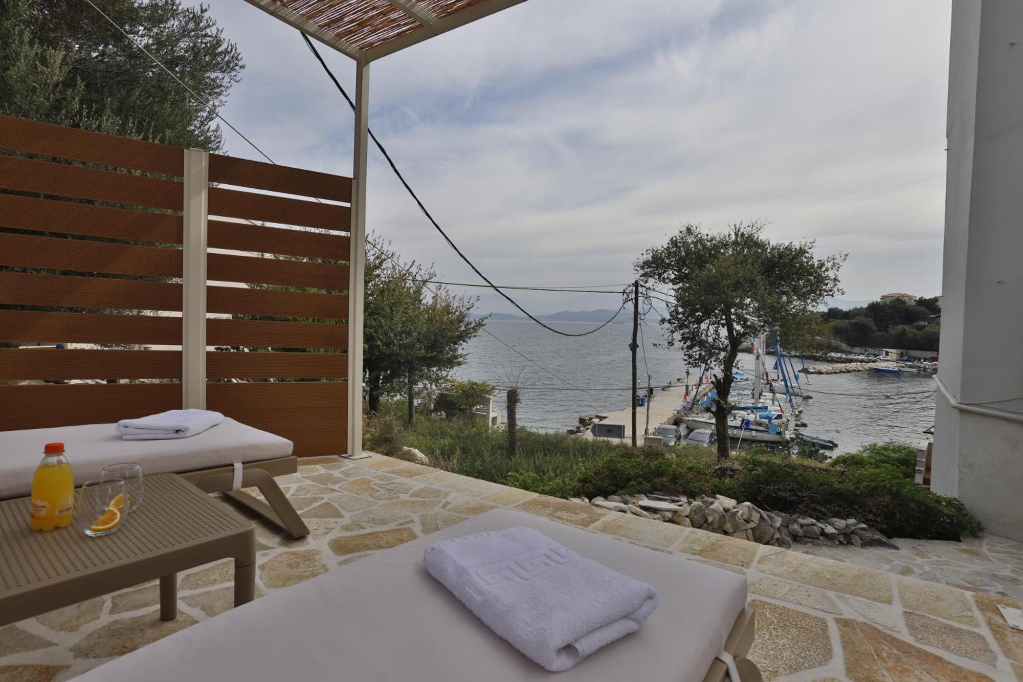 Kassiopi Seafront Elegant Apartments Exterior foto
